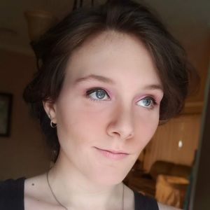 Meet your Posher, Nadia